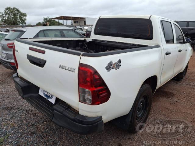 2024 TOYOTA HILUX CD 