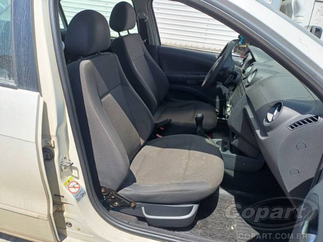 2014 VOLKSWAGEN VOYAGE 