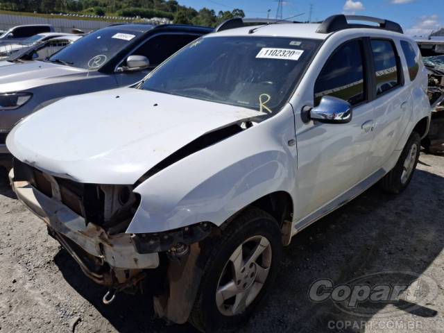 2015 RENAULT DUSTER 