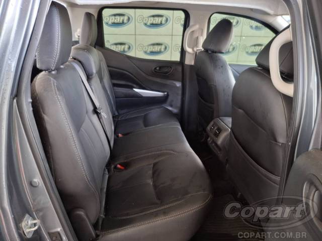 2025 NISSAN FRONTIER CD 