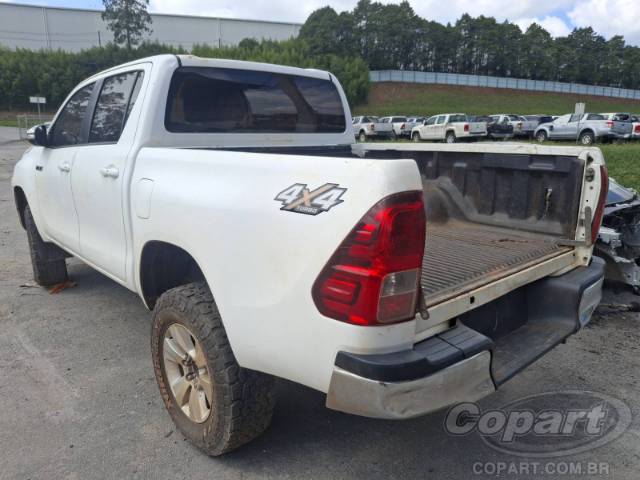 2017 TOYOTA HILUX CD 