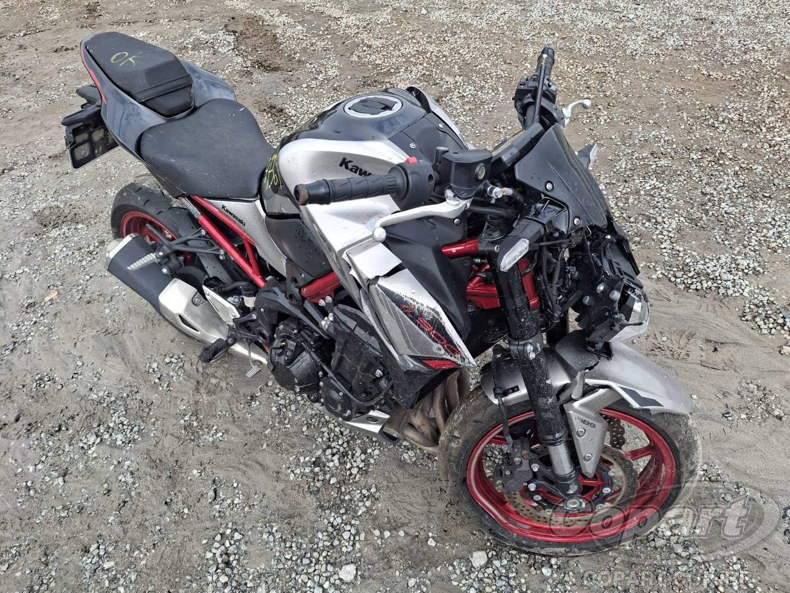 Kawasaki Z900 2023 Pequena Monta Colisão