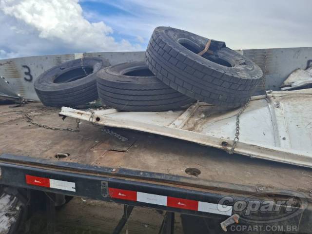 2025 GUERRA SEMI-REBOQUE 