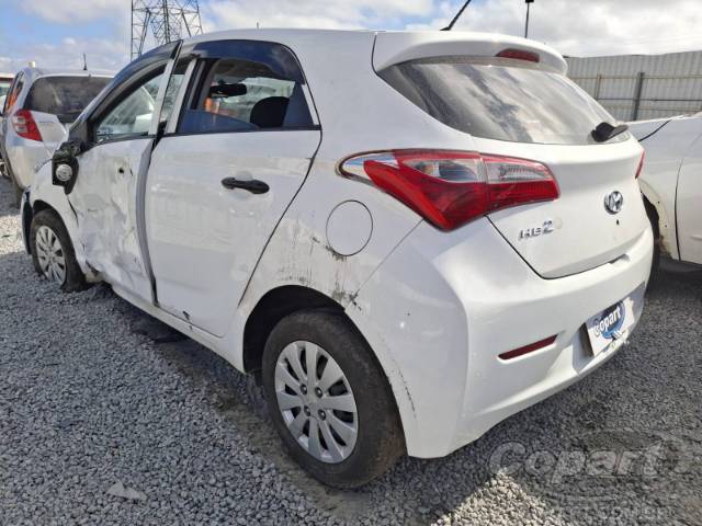 2015 HYUNDAI HB20 