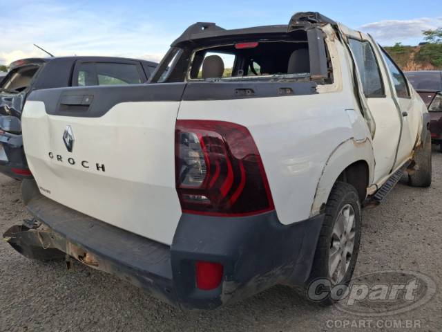 2020 RENAULT DUSTER OROCH 