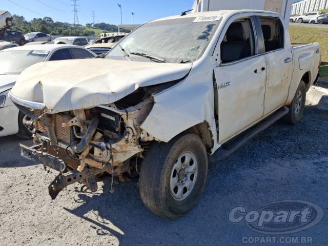 2017 TOYOTA HILUX CD 