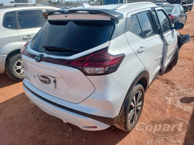 2024 NISSAN KICKS 