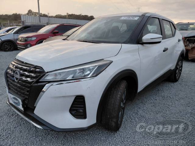 2024 NISSAN KICKS 