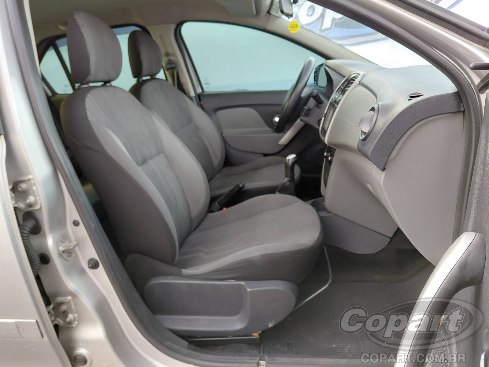 2014 RENAULT LOGAN — foto 5 de 10