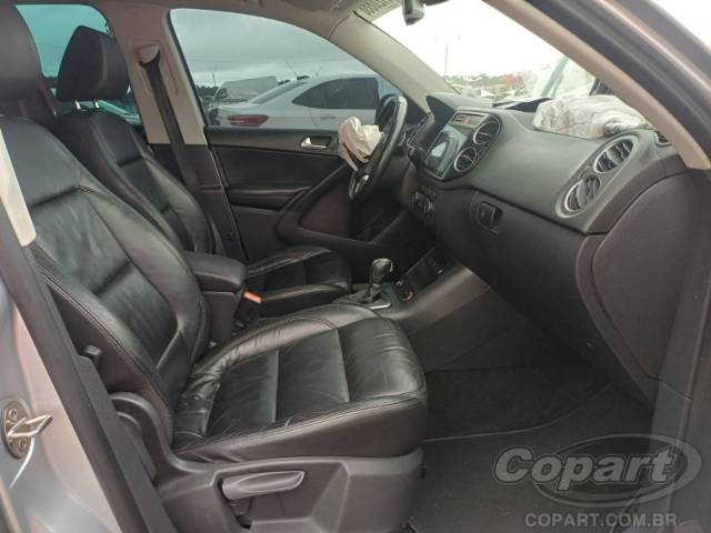 2011 VOLKSWAGEN TIGUAN 