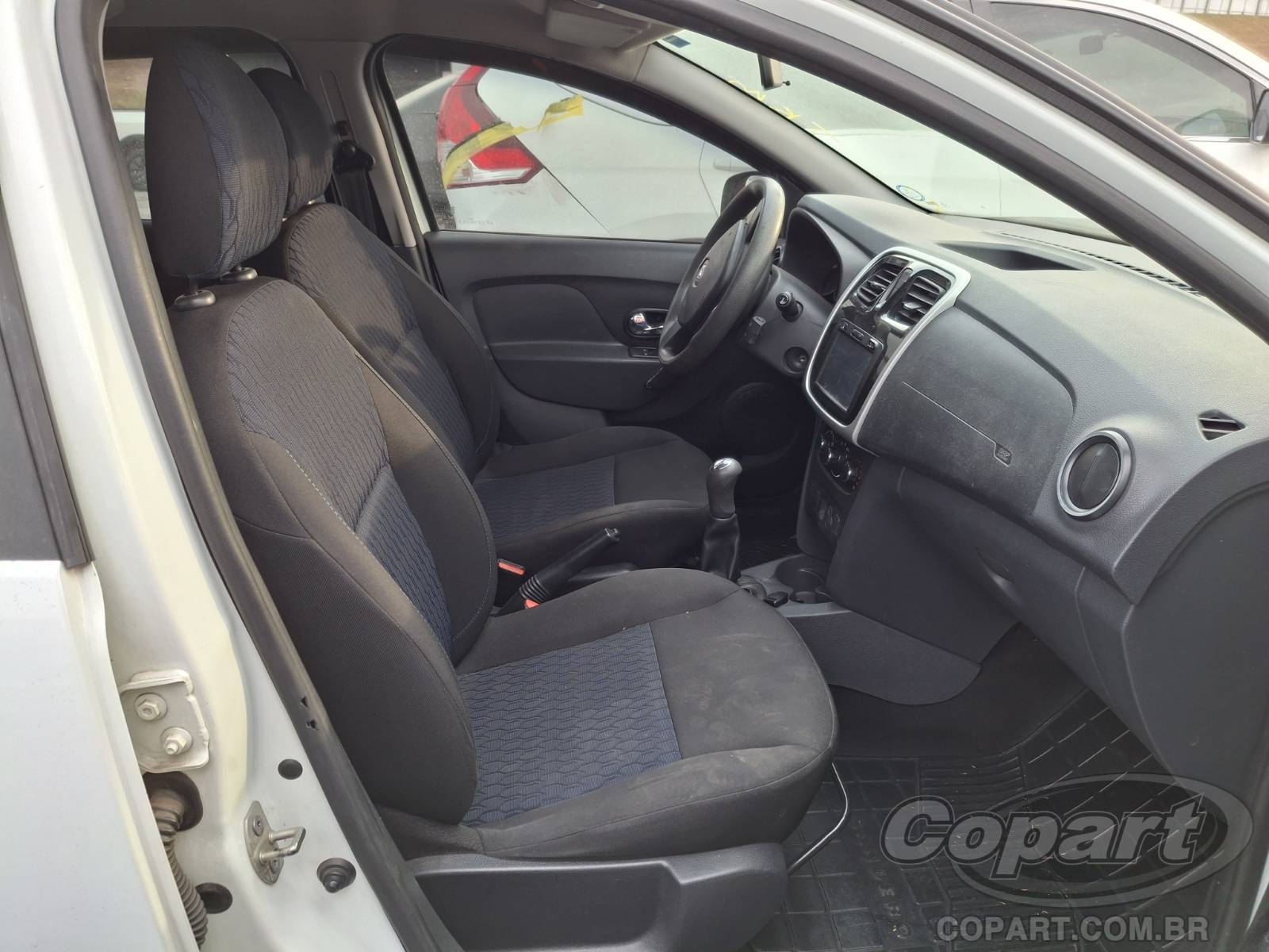 2015 RENAULT SANDERO — foto 5 de 15