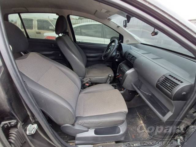2005 VOLKSWAGEN FOX 