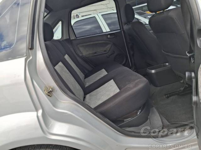 2009 FORD FIESTA SEDAN 