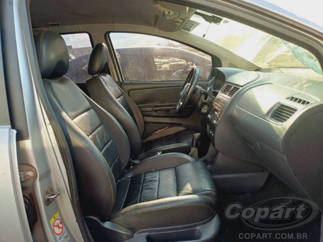 2012 VOLKSWAGEN SPACEFOX 