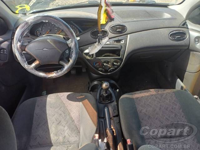 2003 FORD FOCUS 
