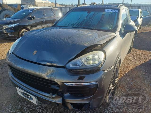 2017 PORSCHE CAYENNE 