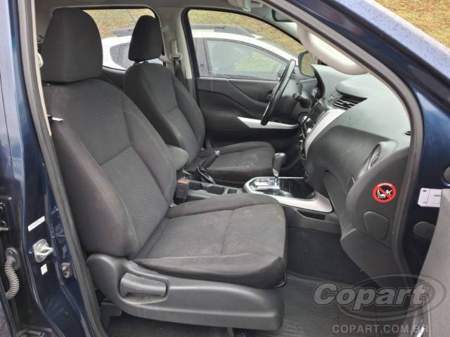 2022 NISSAN FRONTIER CD 