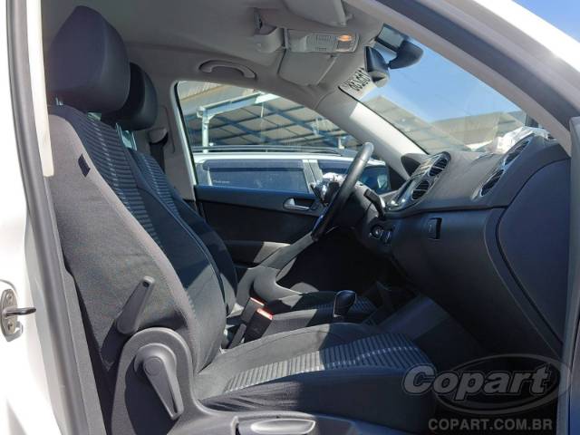 2011 VOLKSWAGEN TIGUAN 