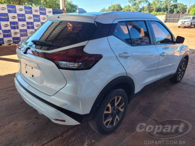 2024 NISSAN KICKS 