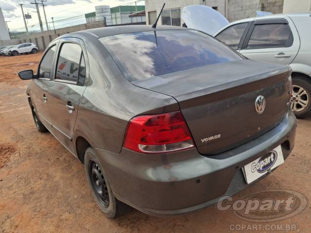 2010 VOLKSWAGEN VOYAGE 