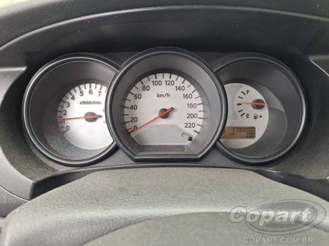 2013 NISSAN LIVINA 