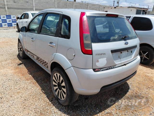 2013 FORD FIESTA 