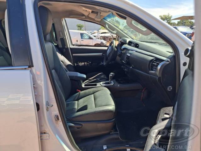 2025 TOYOTA HILUX CD 