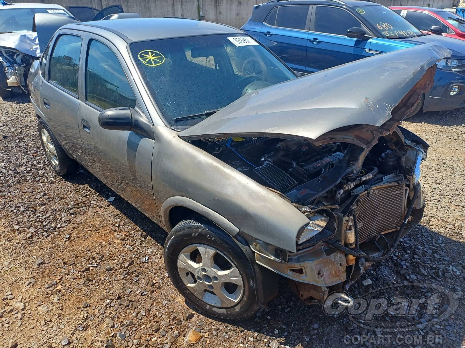 Veículo GM - Chevrolet Corsa Chevrolet Corsa Sedan Classic 1.0 VHC 2004 Colisão Média Monta 2004 em leilão
