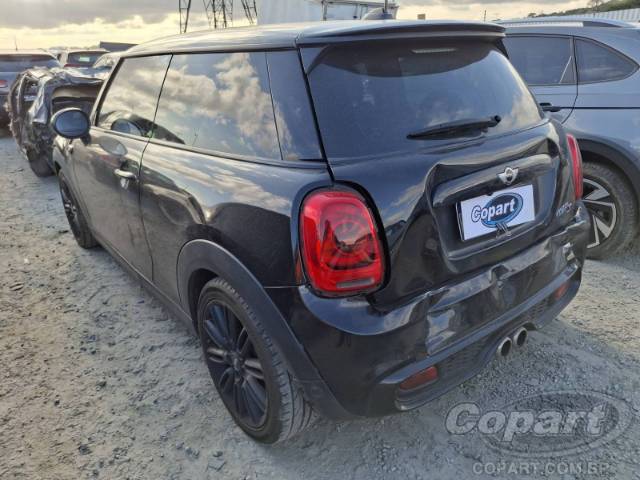 2014 MINI COOPER 