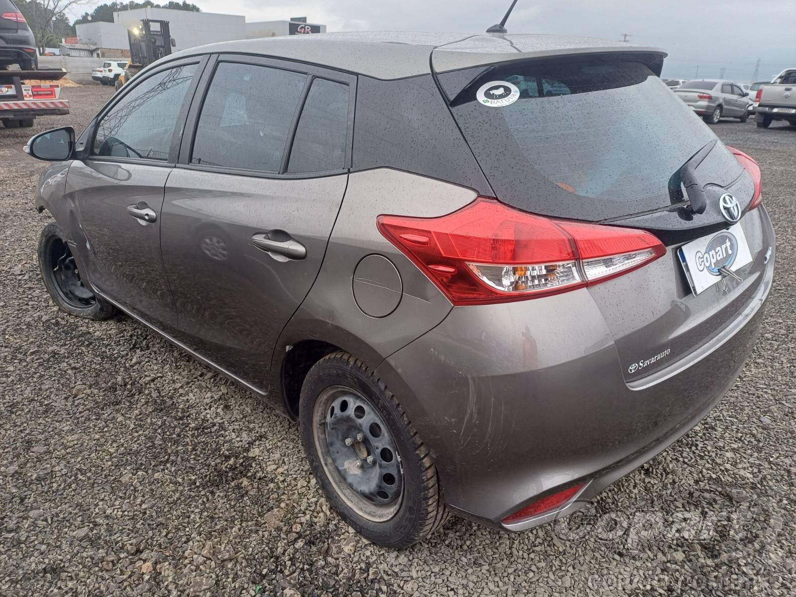 2020 TOYOTA YARIS — foto 3 de 11
