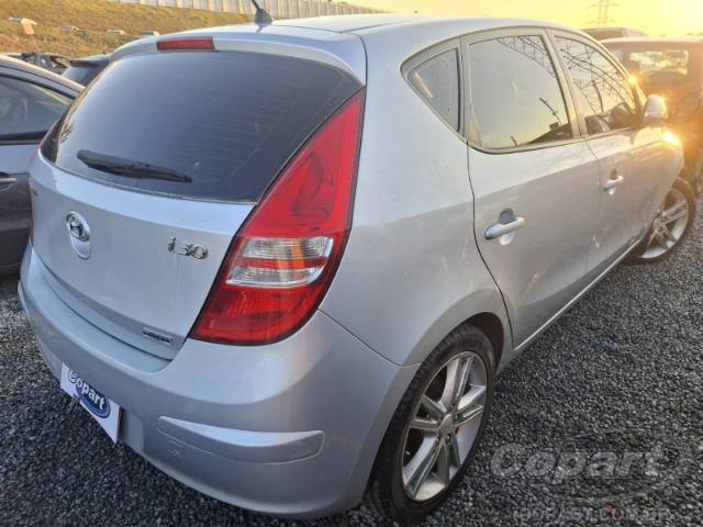 2010 HYUNDAI I30 