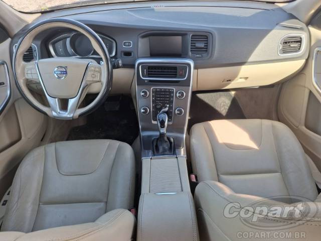 2016 VOLVO V60 