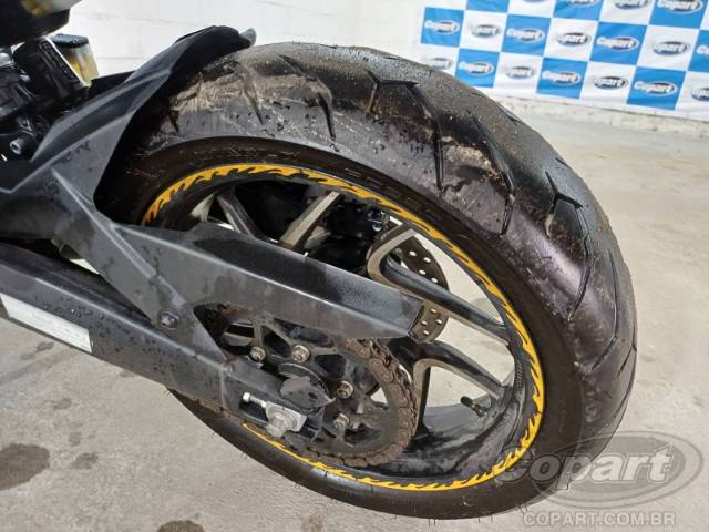 2025 BAJAJ DOMINAR 