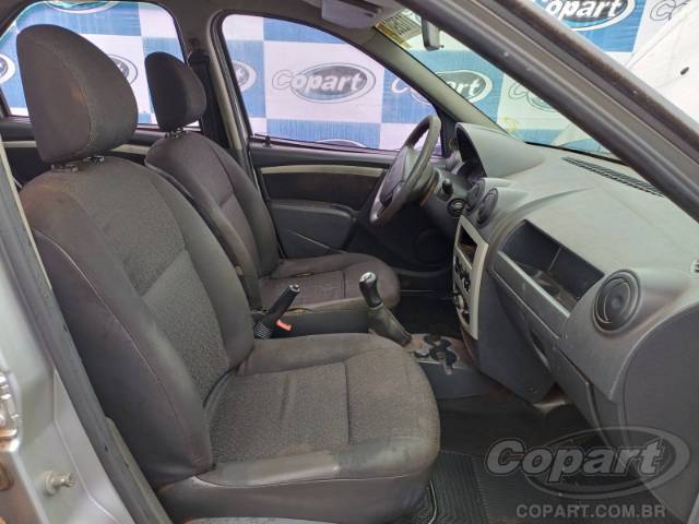 2009 RENAULT LOGAN 