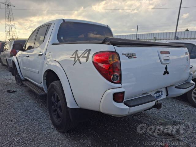 2013 MITSUBISHI L200 TRITON 