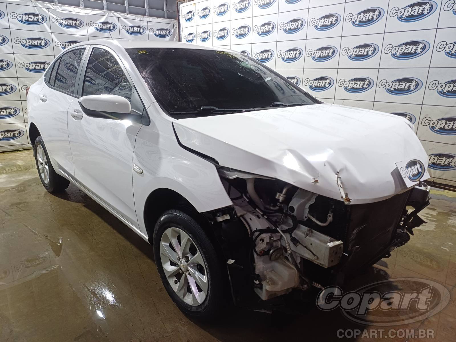 Veículo GM - Chevrolet Onix Plus 2020 CHEVROLET ONIX PLUS LT AT 1.0 12V Ecotec Turbo 2020 em leilão