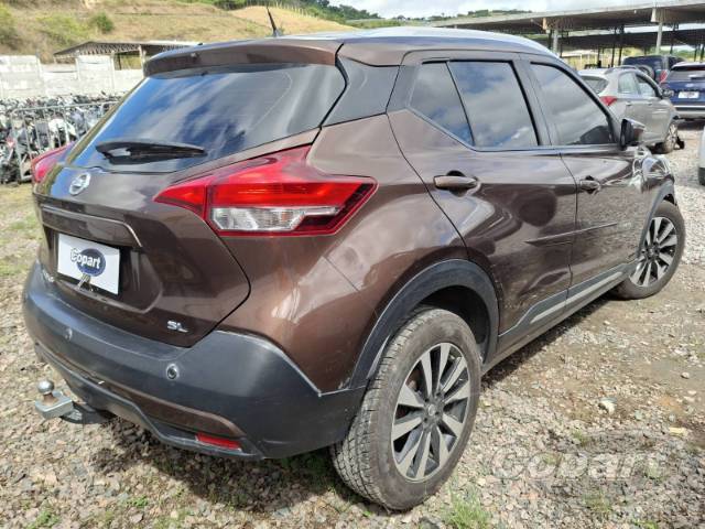 2017 NISSAN KICKS 