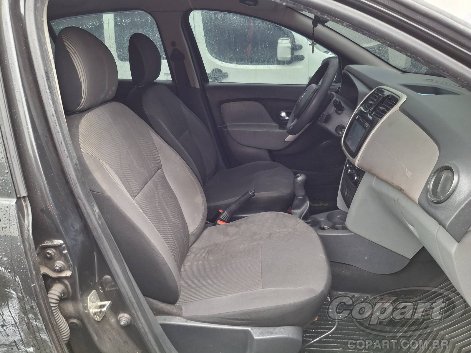 Foto 5: 2015 RENAULT LOGAN