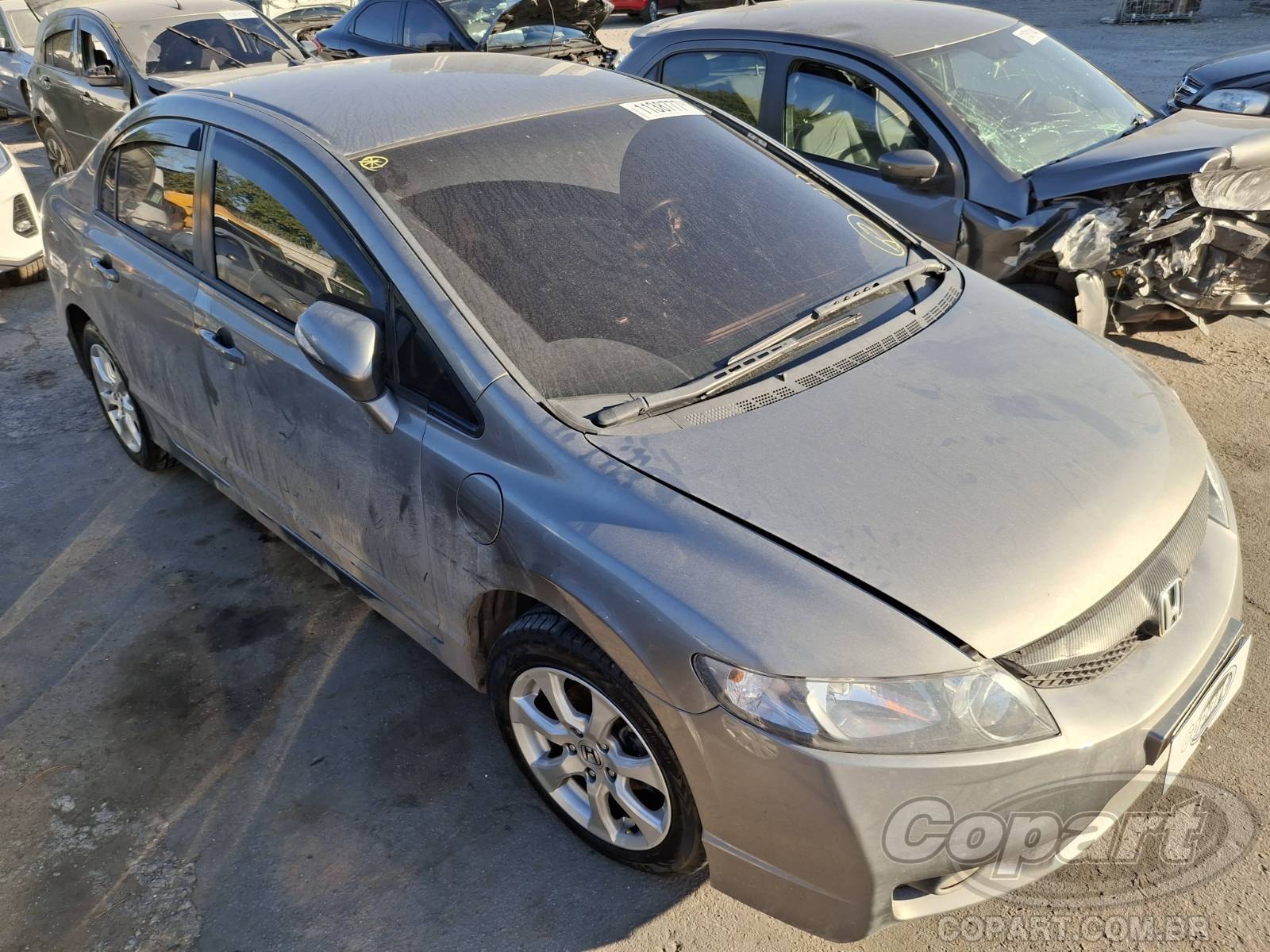 Honda Civic 2011 1.8 Flex - Danificada