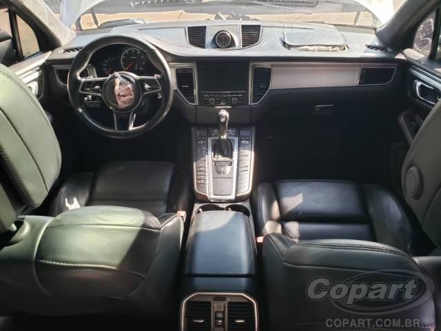 2015 PORSCHE MACAN 