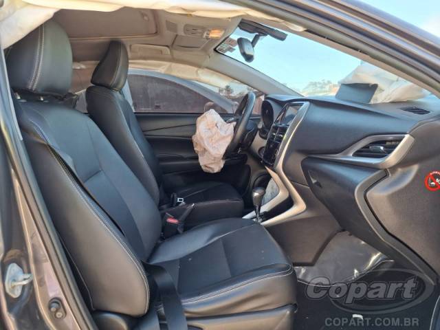 2022 TOYOTA YARIS SEDA 