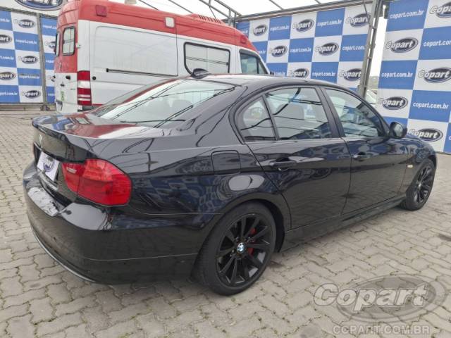 2011 BMW SERIE 3 