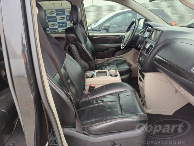2015 CHRYSLER TOWN   COUNTRY 