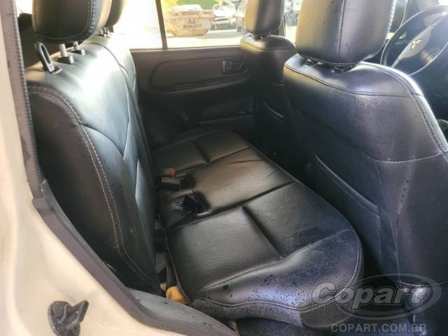 2011 MITSUBISHI PAJERO TR4 