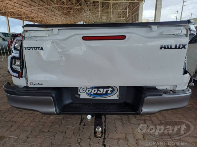 2025 TOYOTA HILUX CS 