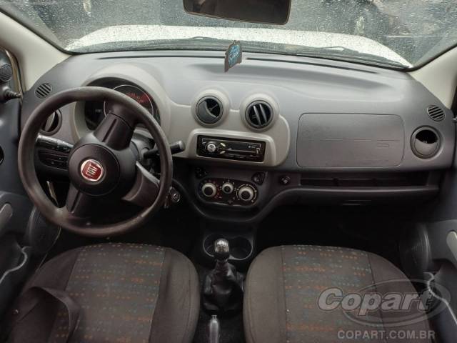 2015 FIAT UNO 
