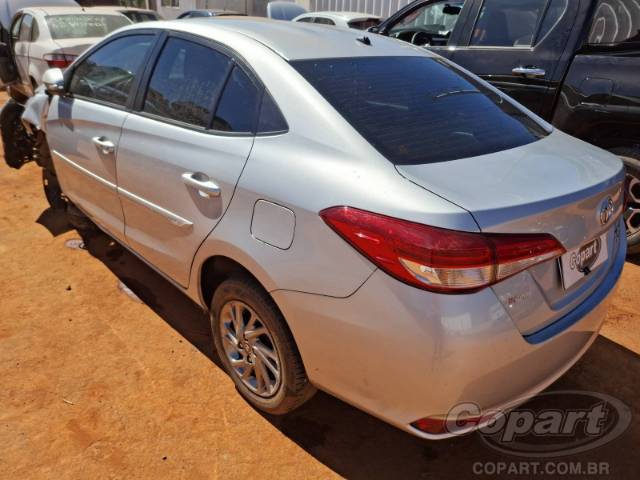 2024 TOYOTA YARIS SEDA 