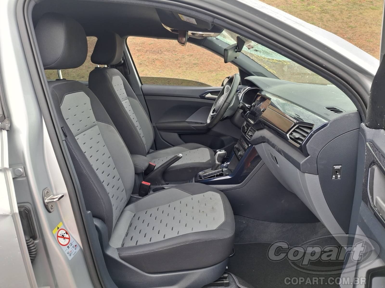 2022 VOLKSWAGEN T-CROSS — foto 5 de 10