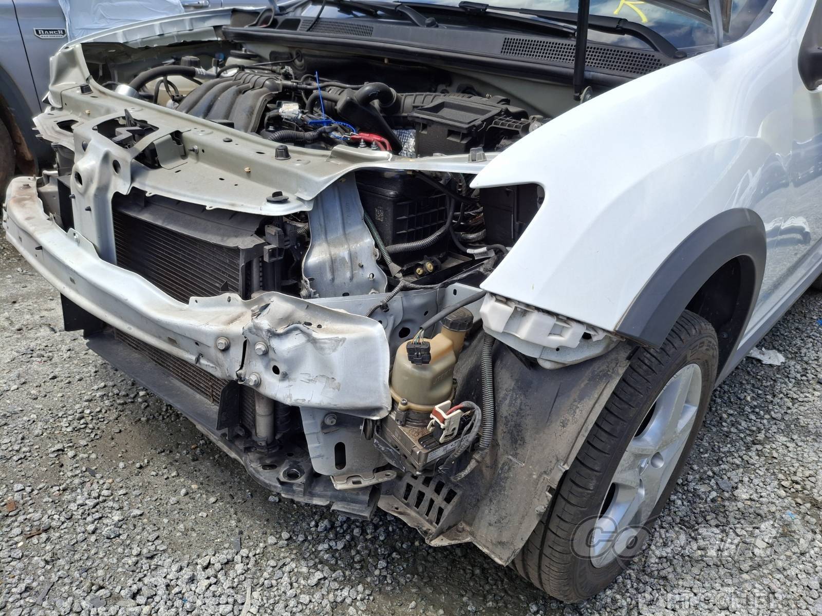 Foto 12 de 15: 2021 RENAULT LOGAN