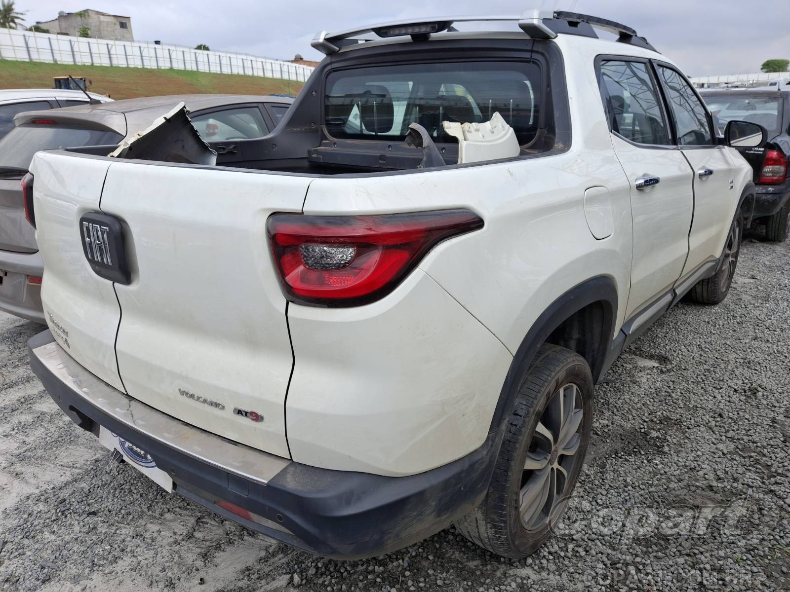 Foto 4: 2021 FIAT TORO